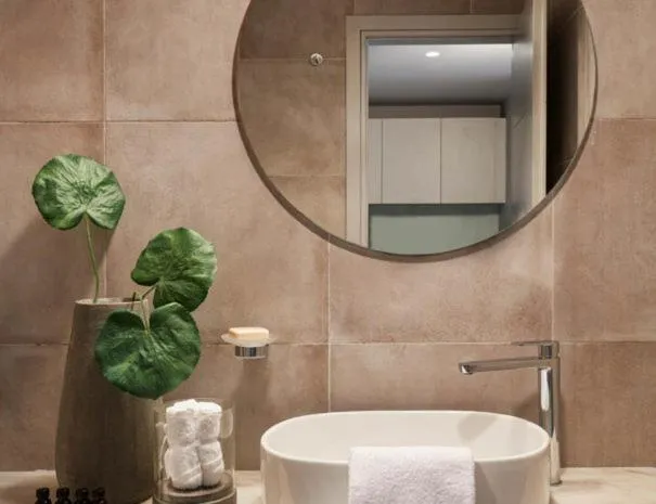 Image 4 of CW Athens Riviera Suite