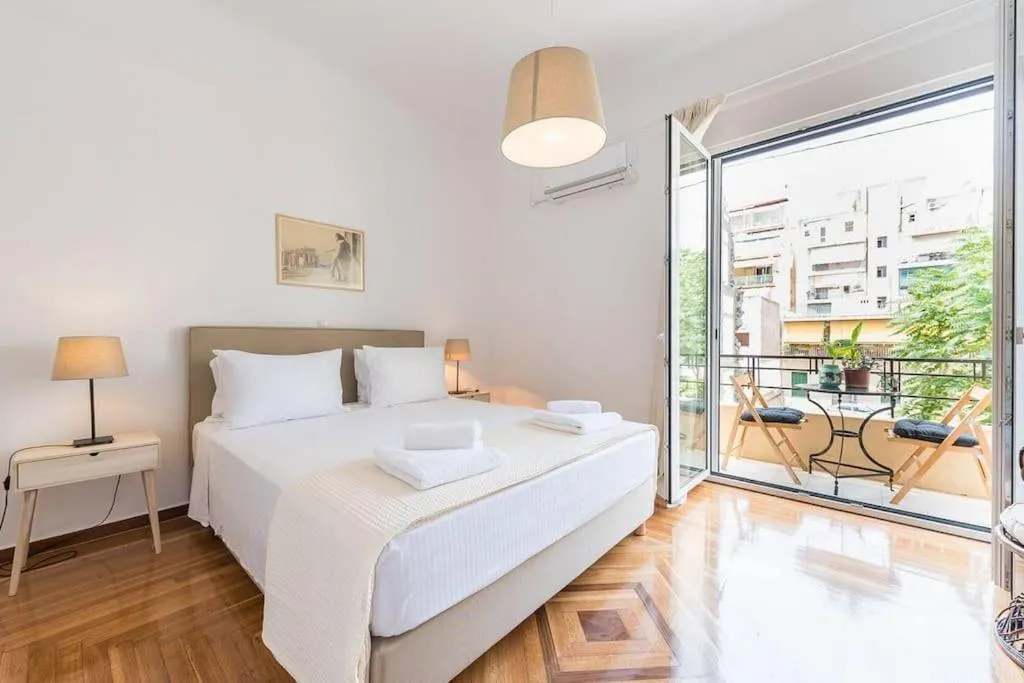 Image 2 of Casa Pamisou near Attiki metro station