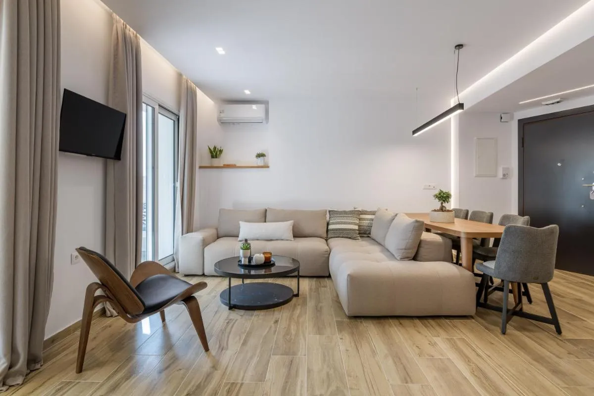 Image 2 of Central Sunny Loft with Plunge Pool