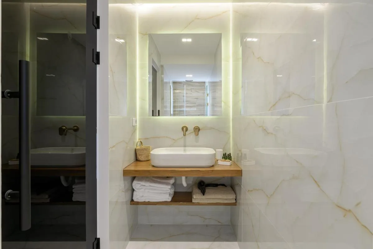 Image 6 of Central Sunny Loft with Plunge Pool