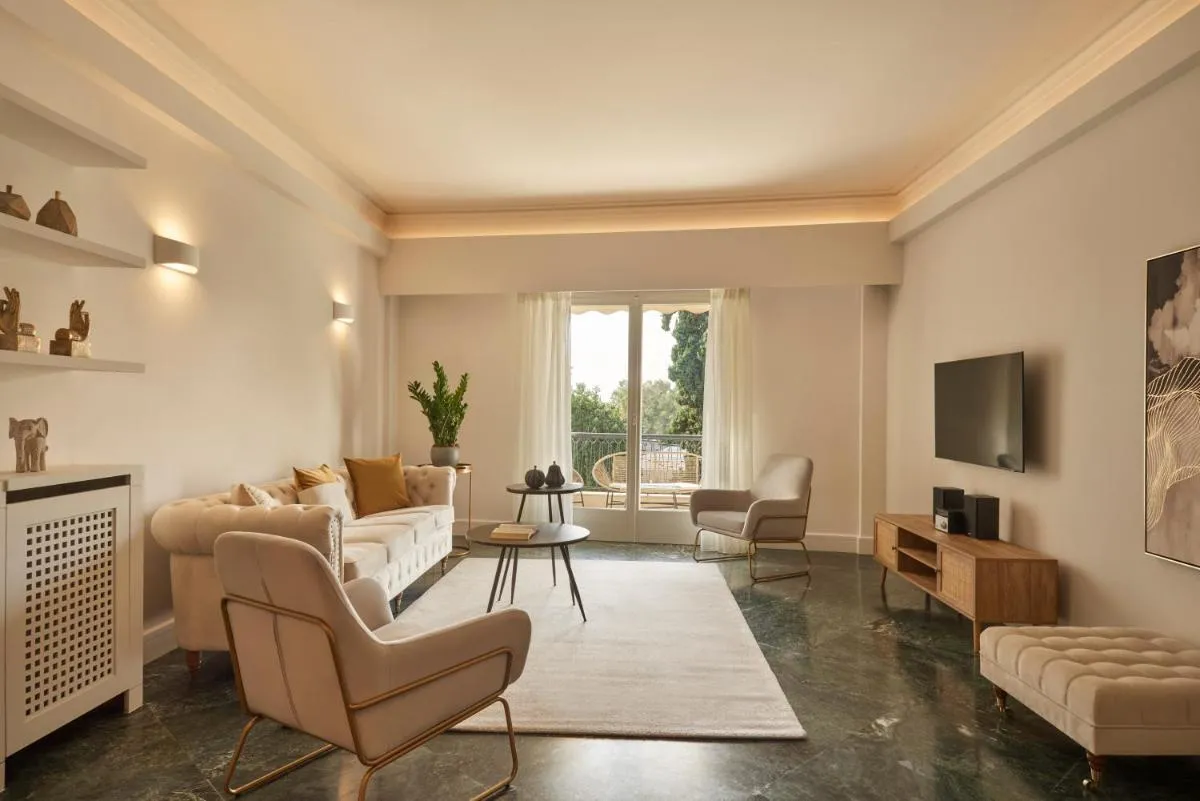 Image 1 of Chic n Bright 3Bd Apt with Hilton View