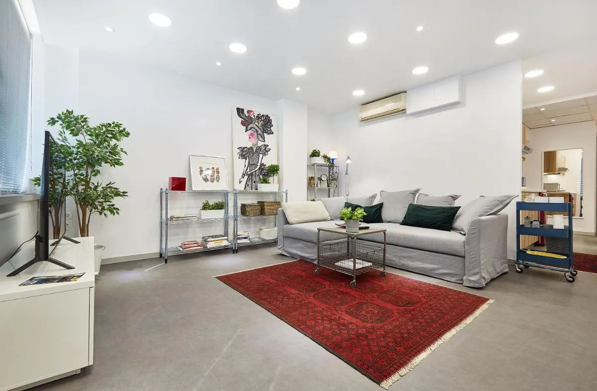 Image 2 of Chloe Boutique Apartments Apollo