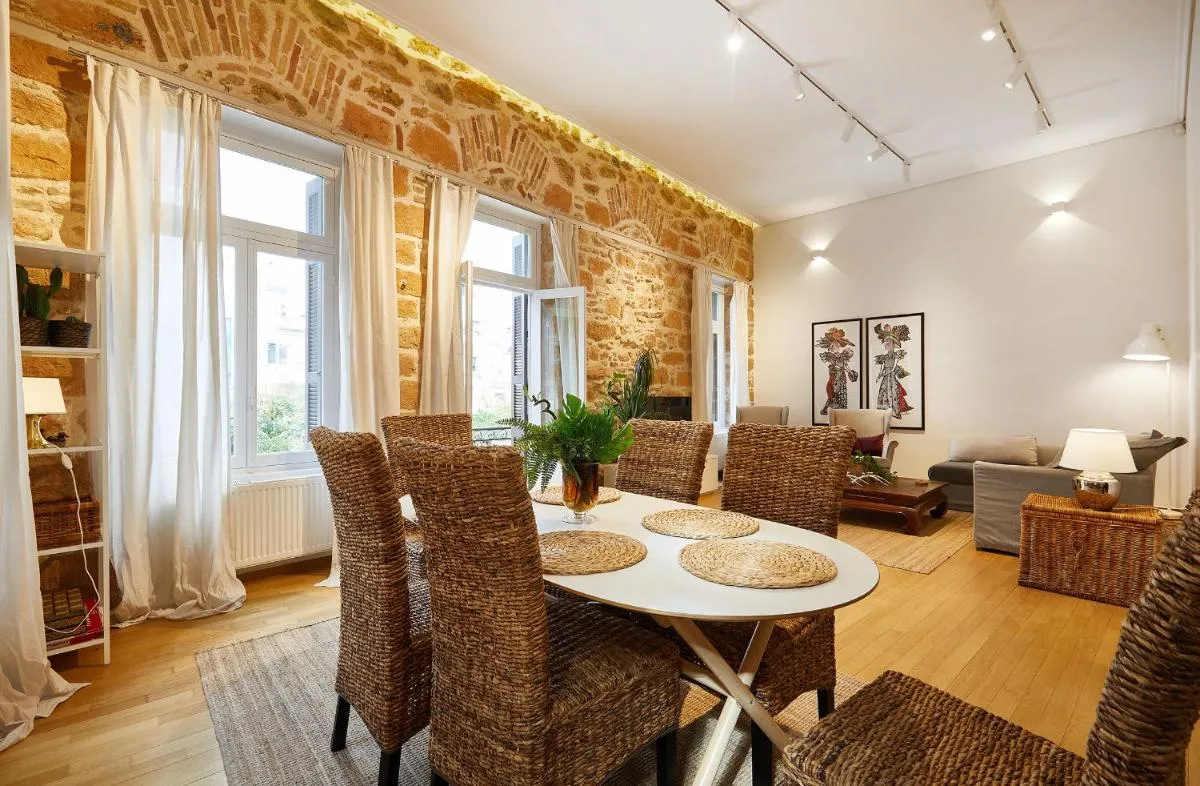 Image 3 of Chloe Boutique Apartments Plaka