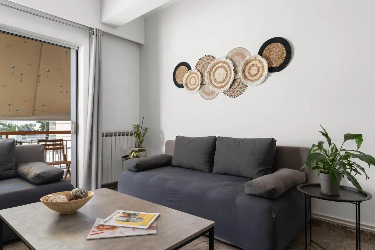 Image 6 of Chris’s spacious apartment 300m from metro