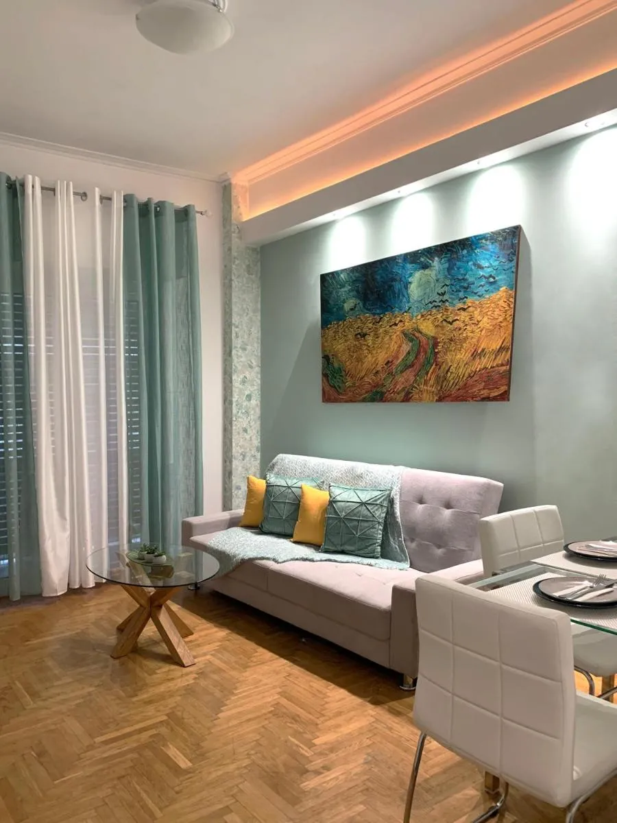 Image 6 of Cozy and Chic apartment in the Center, 5 min Subway