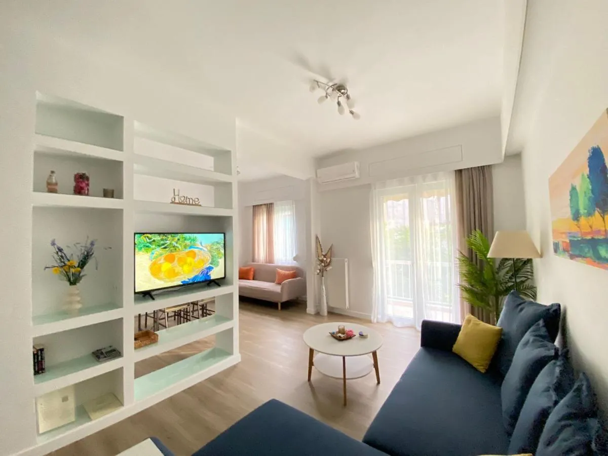 Image 2 of Dante Apartment