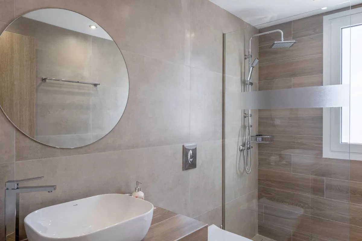 Image 3 of Divine 2BR Apartment in the Heart of Athens