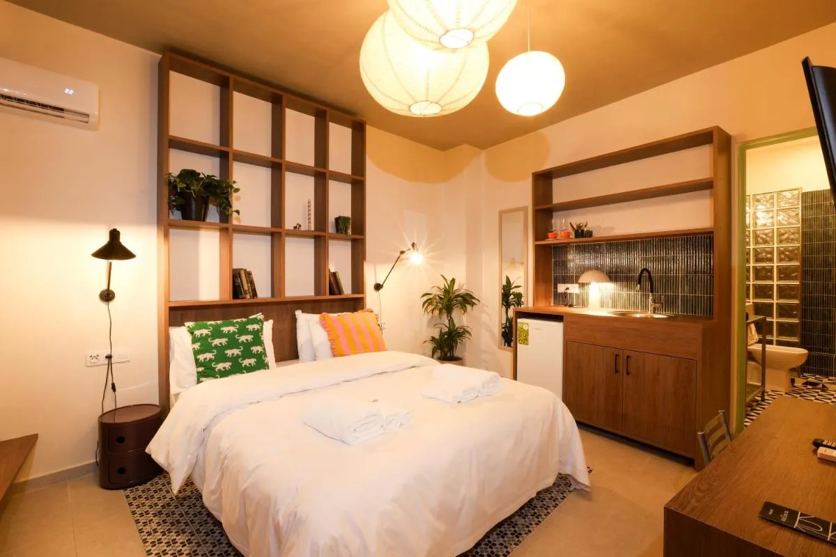 Image 2 of Dogpound Hotel