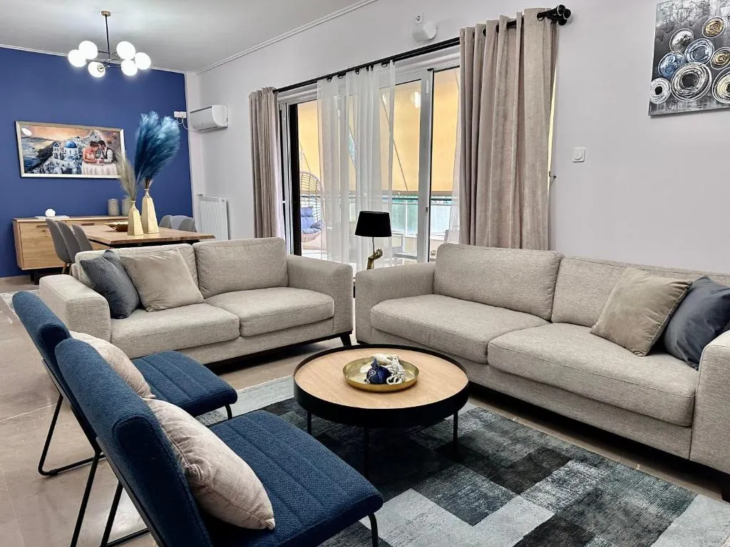 Image of Elaia Luxury Selections Sapphire