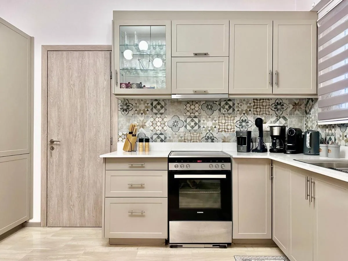 Image 5 of Elaia Luxury Selections Sapphire