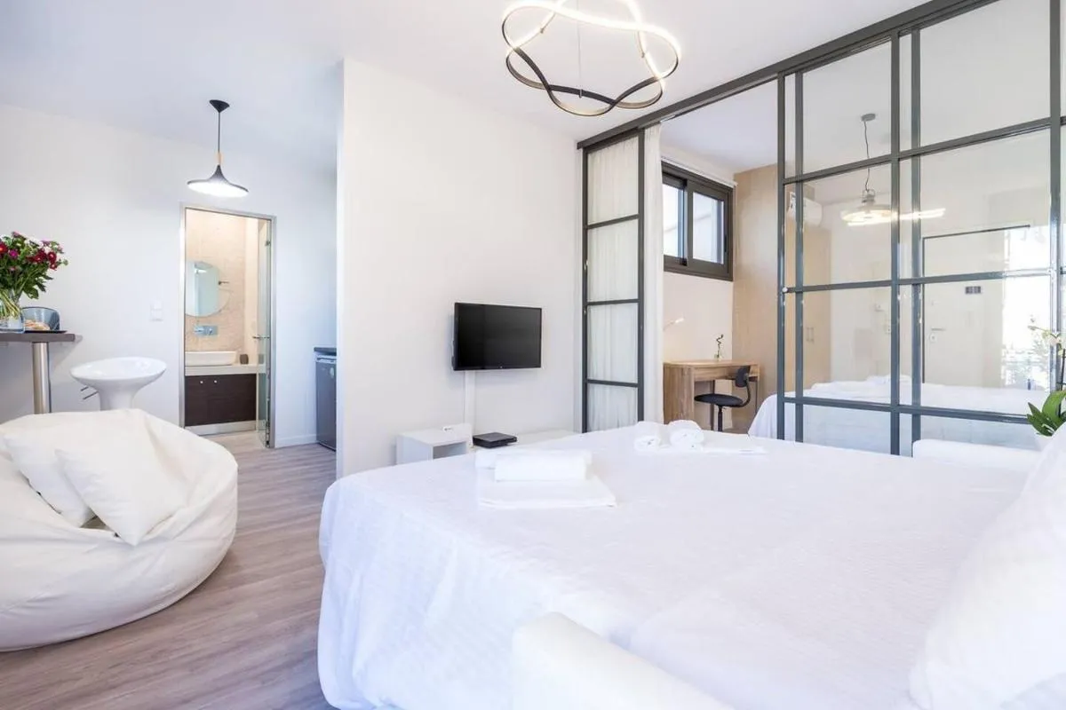 Image 1 of Emilie in Athens – Central chic flat with terrace Syntagma E1