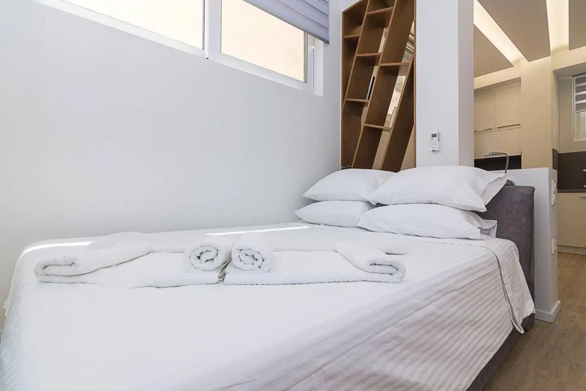 Image 4 of Emilie in Athens – Central modern flat Syntagma E4