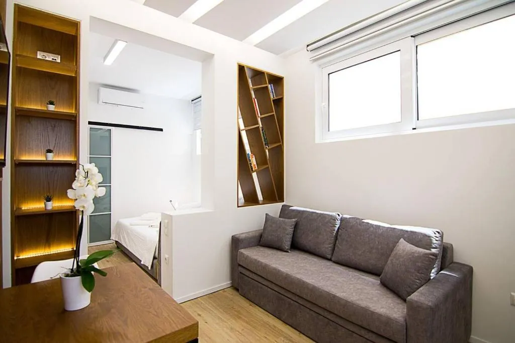 Image of Emilie in Athens – Central modern flat Syntagma E4