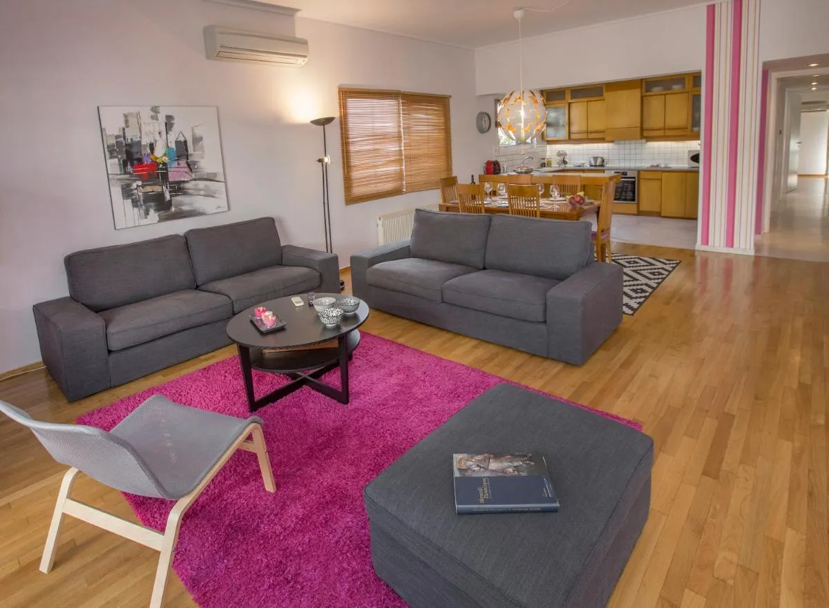 Image 2 of Familygroupflat