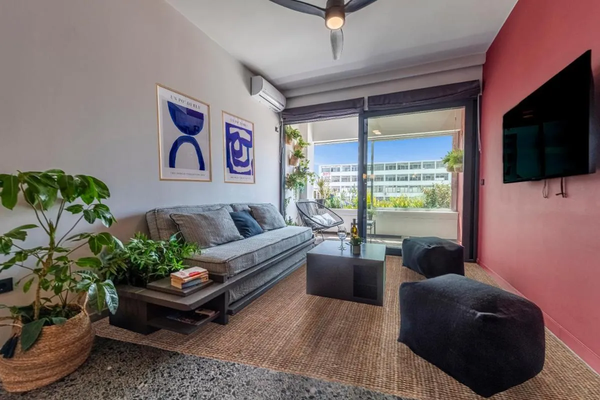 Image 2 of Hidesign Athens The Getaway Apartments