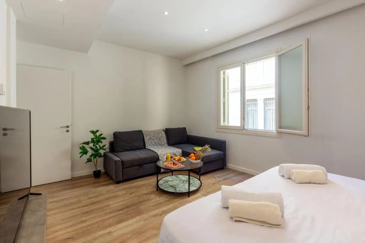 Image 2 of Holodek Apartments : Akropolis