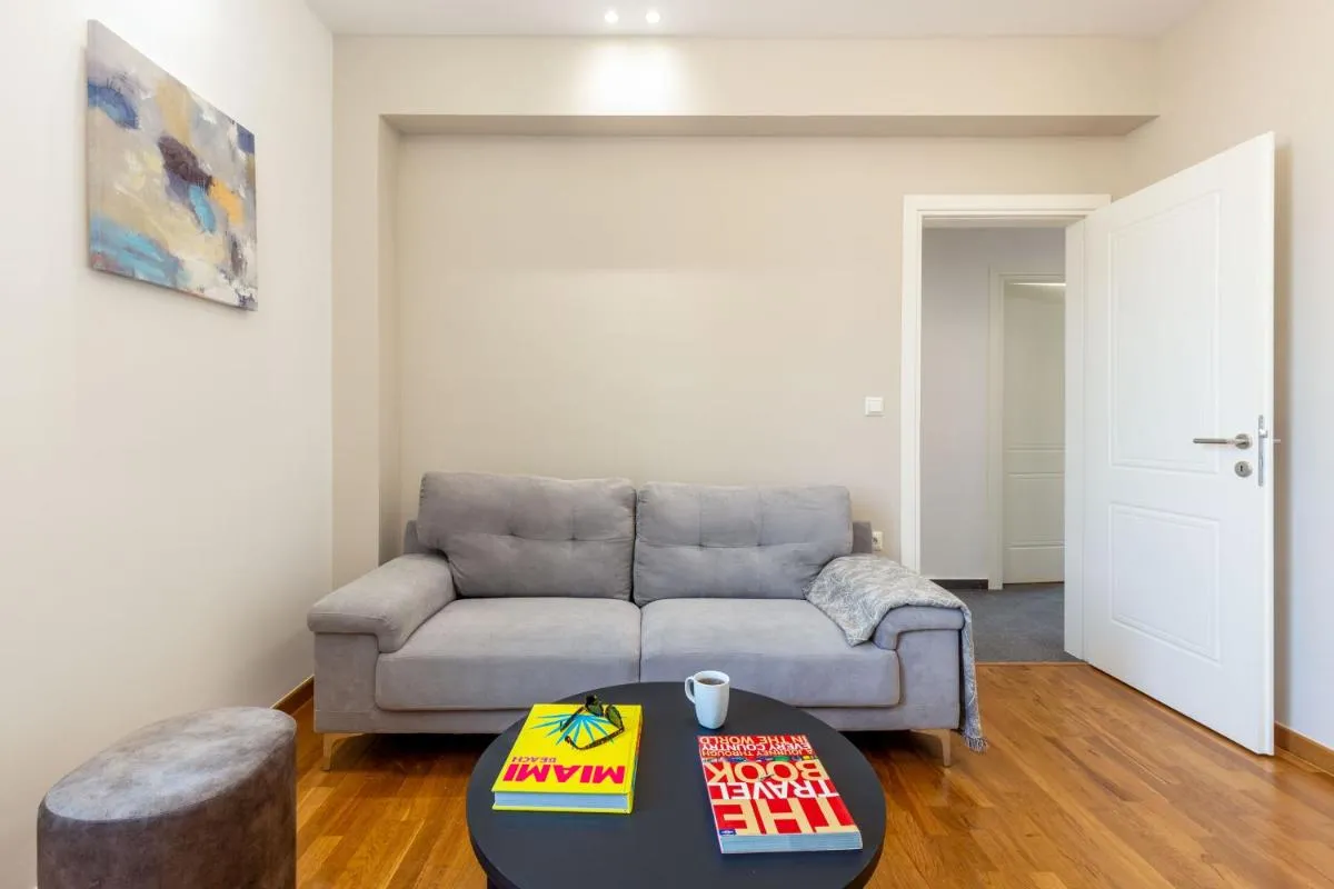 Image 3 of Holodek Apartments : Akropolis