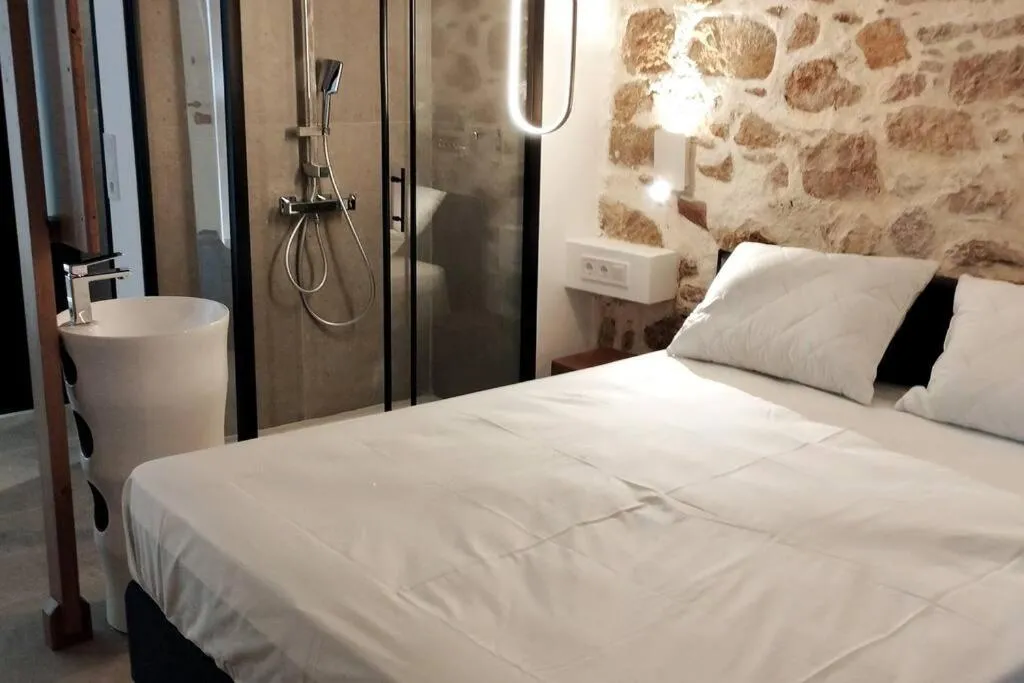 Image 1 of Χώρος με επιλεκτική λιτότητα και χαμάμ