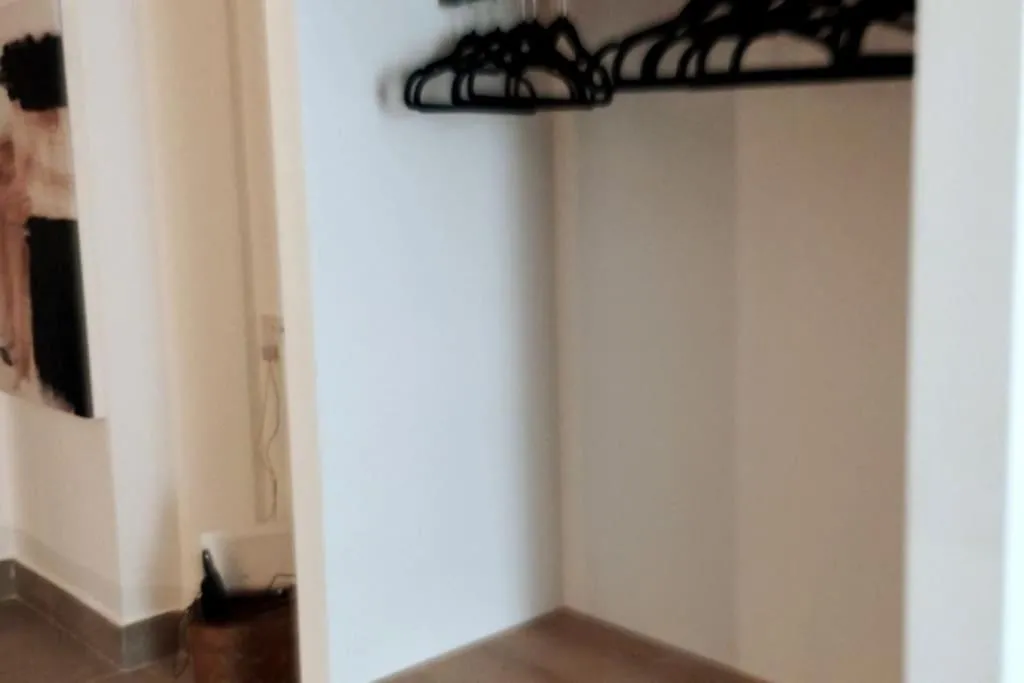 Image 2 of Χώρος με επιλεκτική λιτότητα και χαμάμ