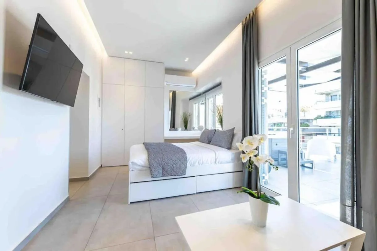 Image 1 of Jacuzzi Luxpenthouse PFaliro