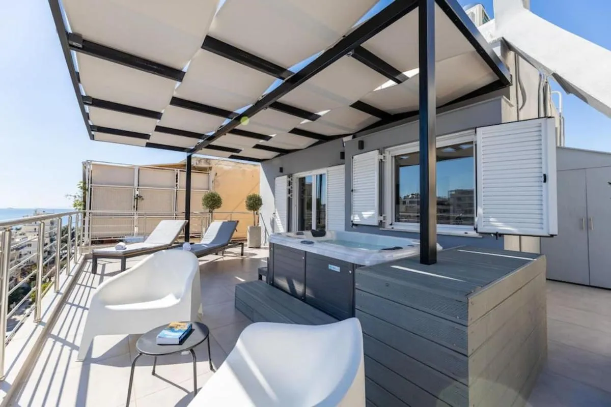 Image 3 of Jacuzzi Luxpenthouse PFaliro