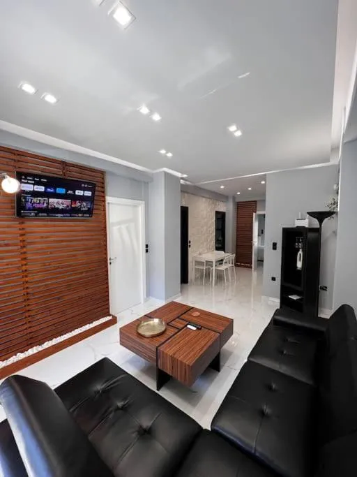 Image 2 of Luxurious, Spacious, Modern, Fully Renovated Apartment close to Acropolis, Koukaki, Metro Station ”Sygrou-Fix”