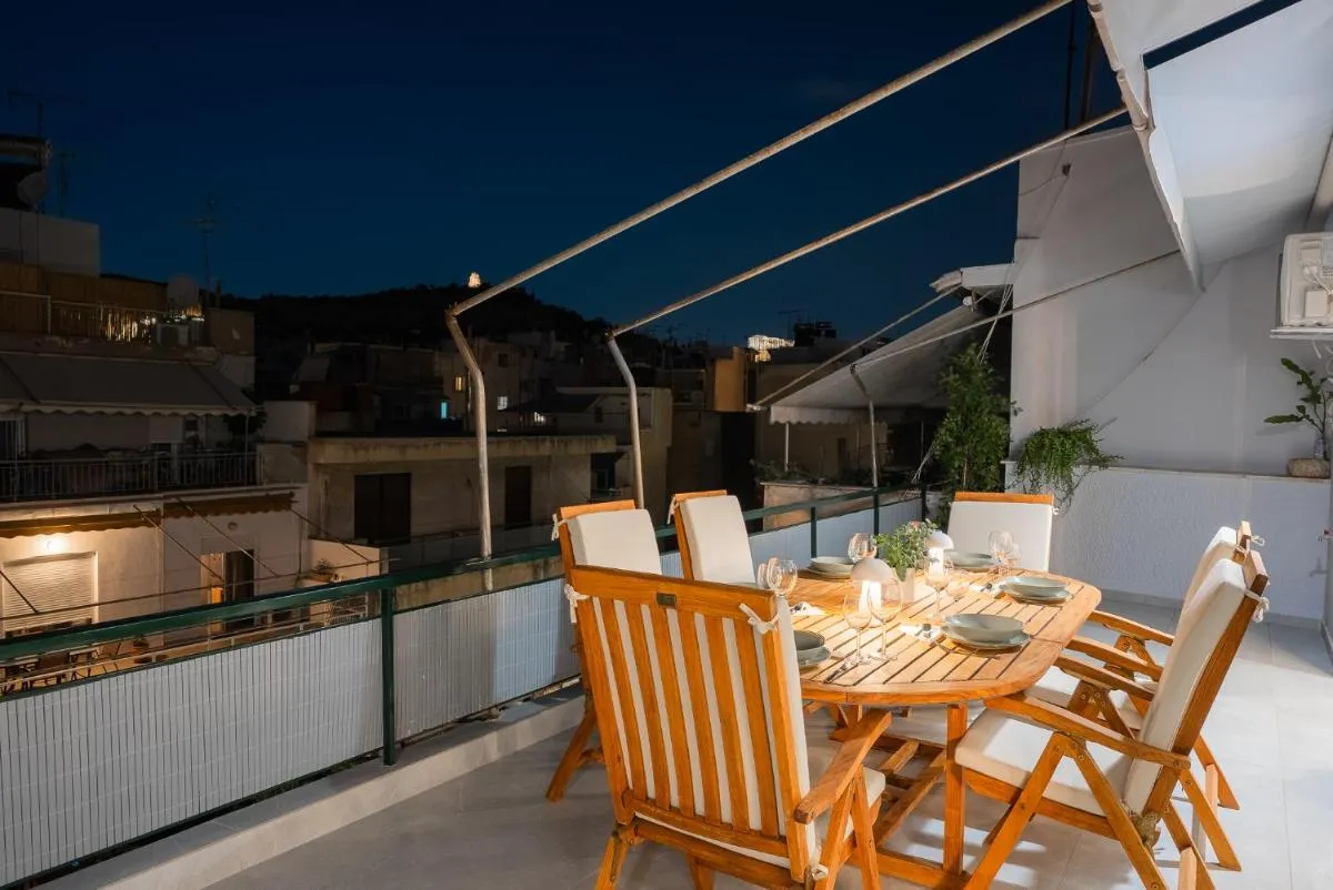 Image 5 of Luxury 4Bdrm Penthouse with Jacuzzi near Acropolis