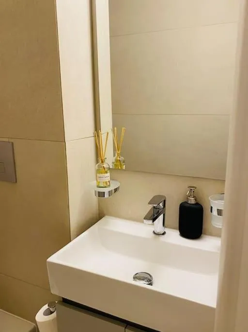 Image 2 of Luxury Maisonette with Shared Pool