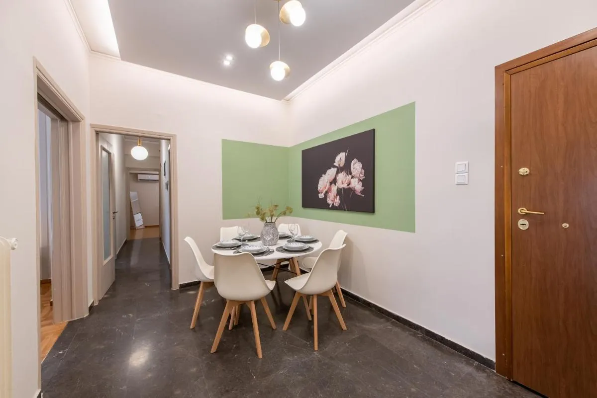 Image 4 of MEDLUXE LUXURY APARTMENT !