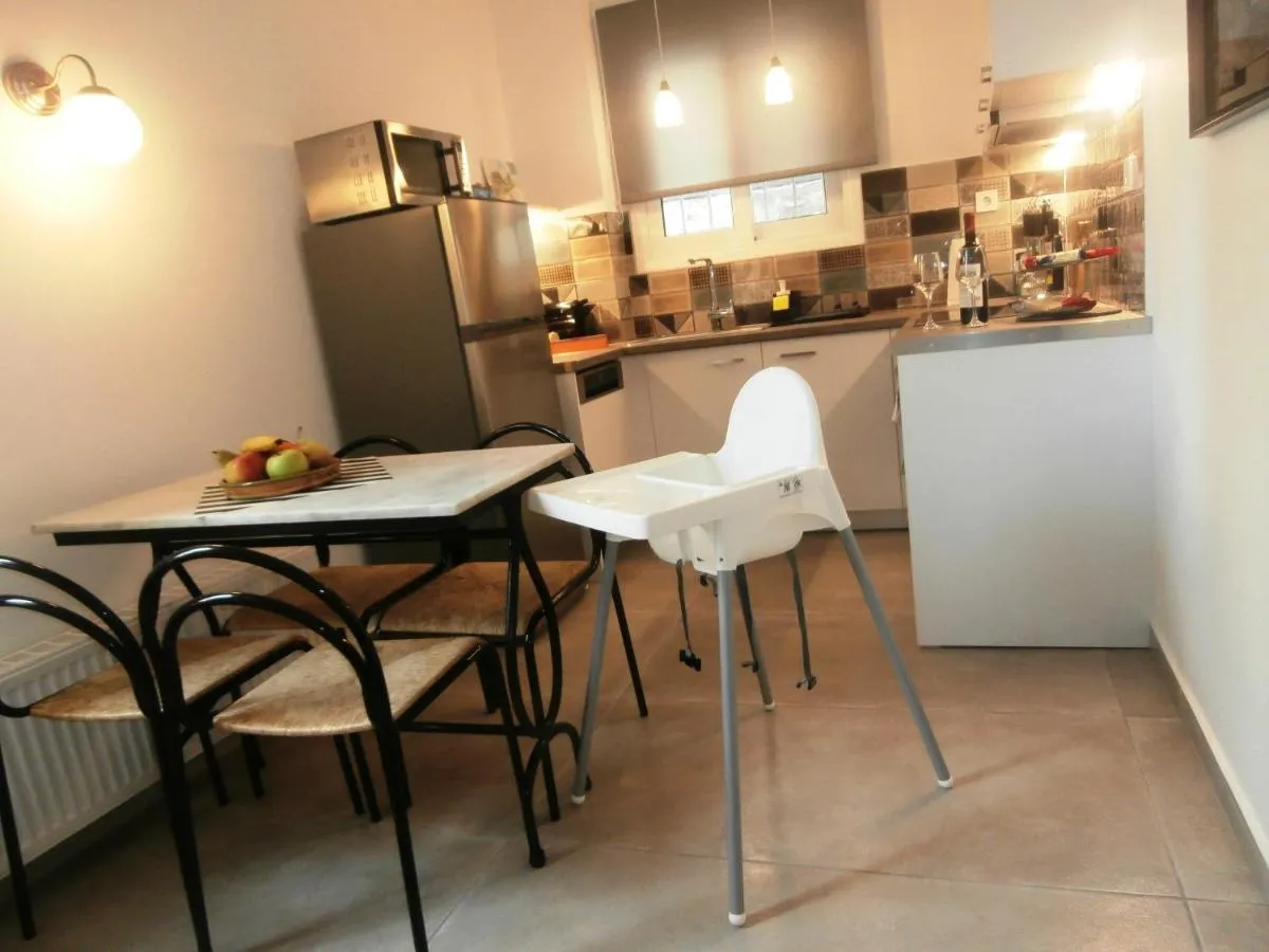 Image 2 of Marveco Apartment