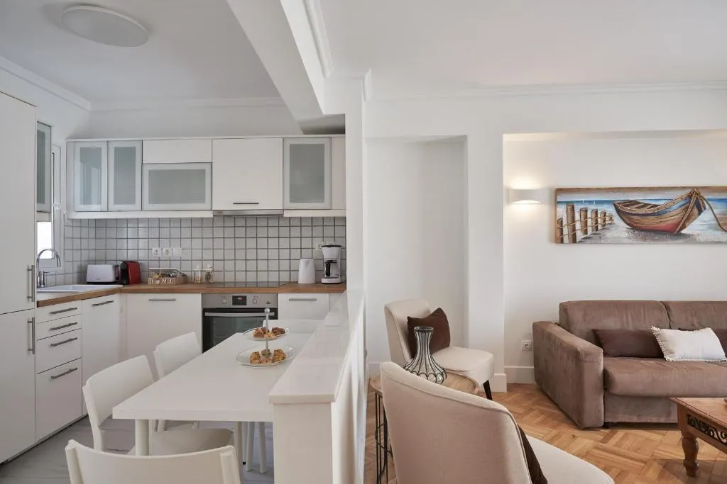 Image of Marvelous n Bright Apt next to Megaro Mousikis