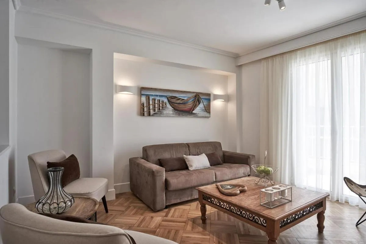 Image 2 of Marvelous n Bright Apt next to Megaro Mousikis
