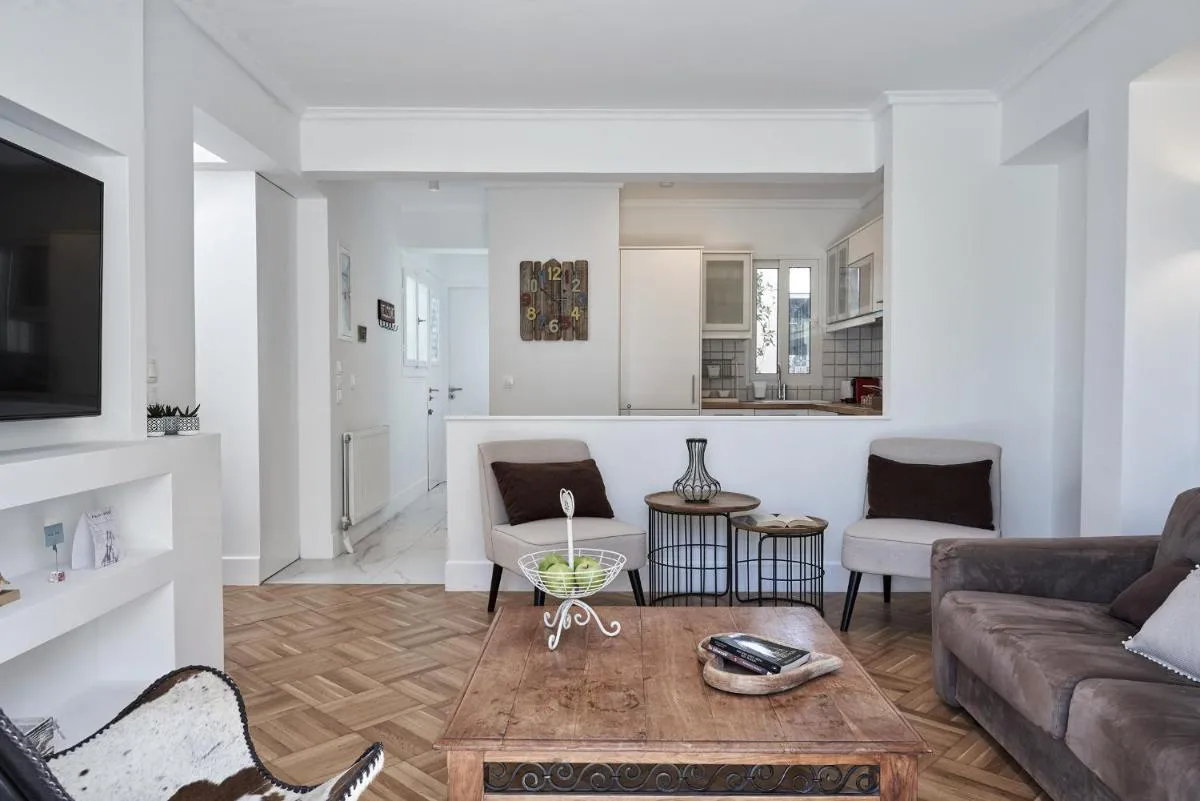 Image 5 of Marvelous n Bright Apt next to Megaro Mousikis