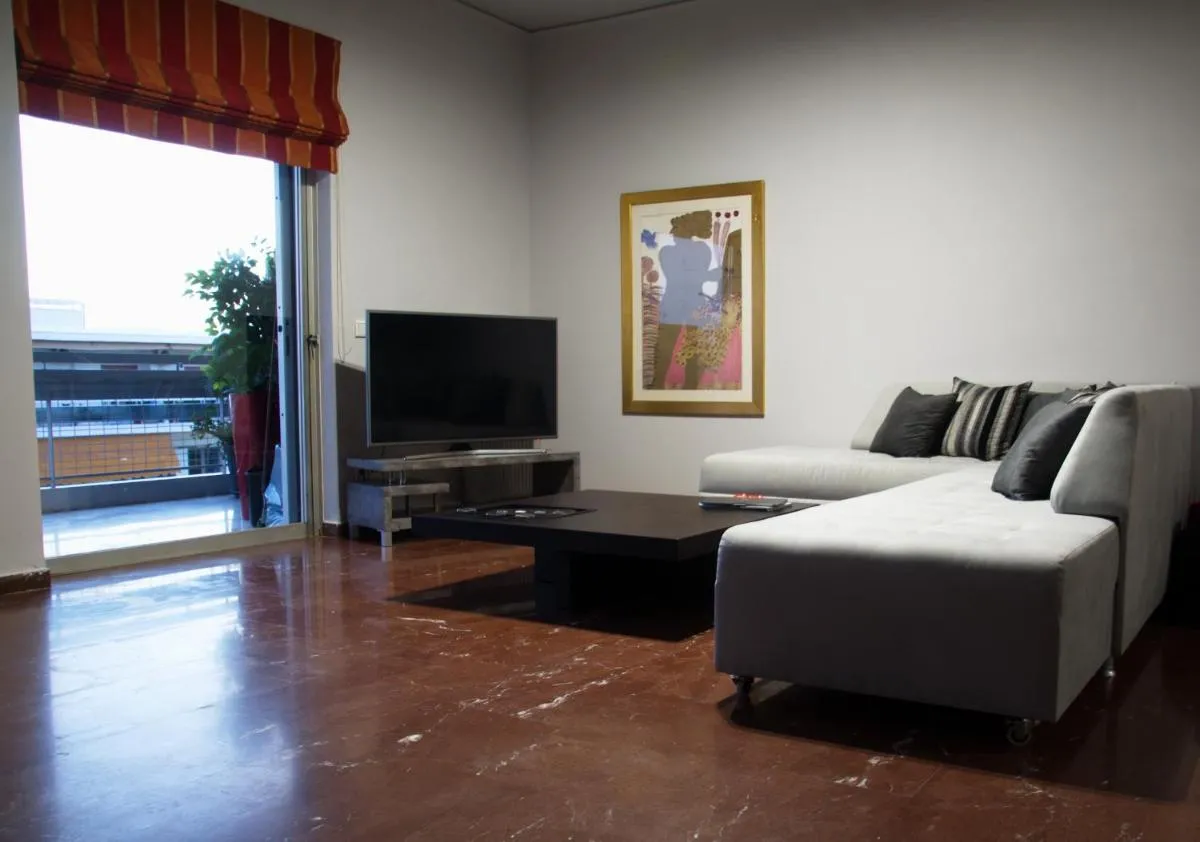 Image 5 of Modern & Classy Central Apartment