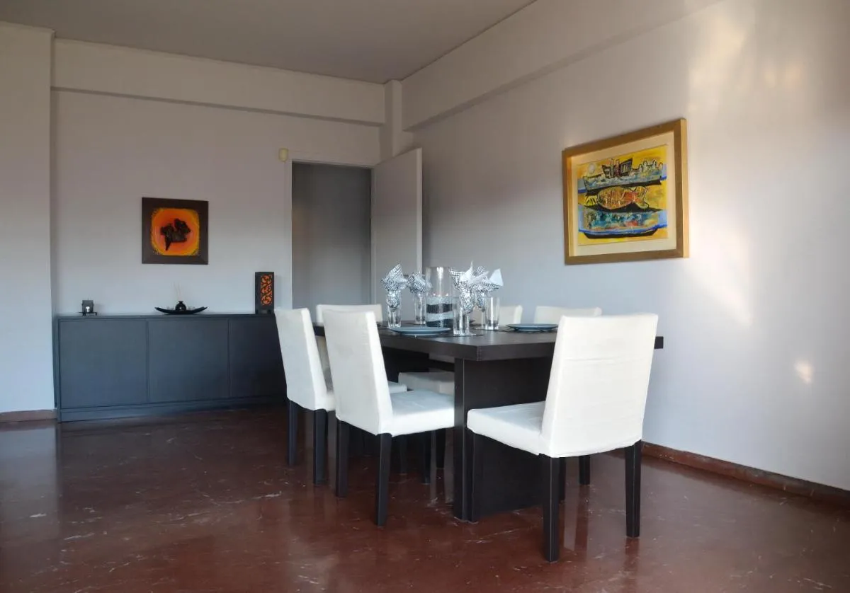 Image 6 of Modern & Classy Central Apartment