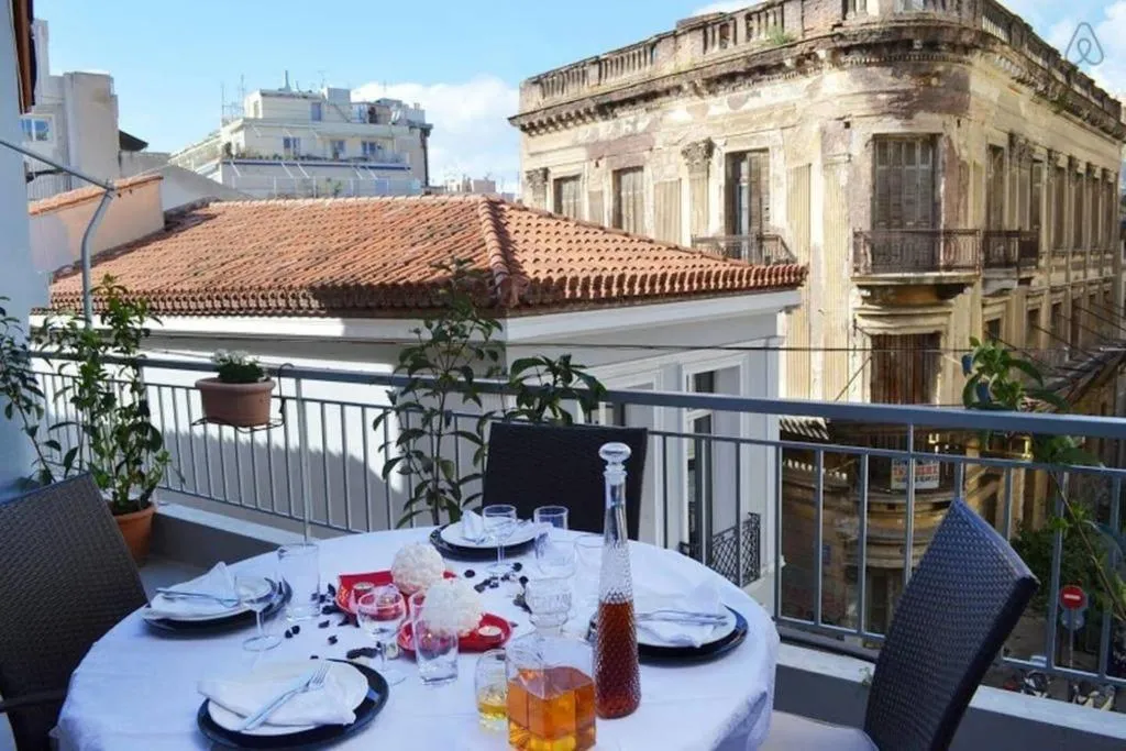 Image of OpenAir HOT TUB/Big Balcony/Great Boutique Apt