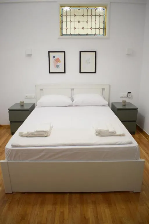 Image of Parthenon retreat