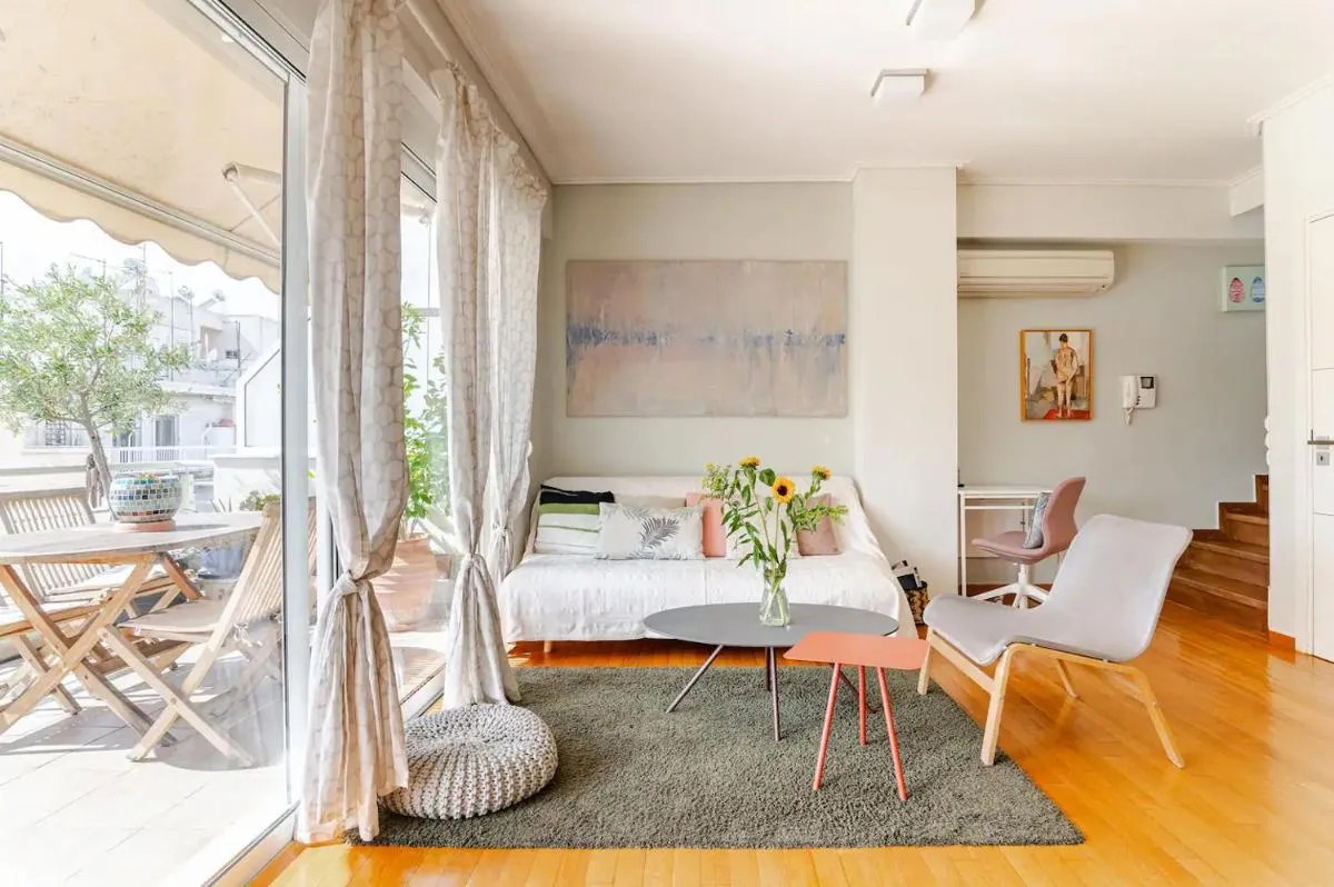 Image 3 of Skyview Penthouse / Central Athens