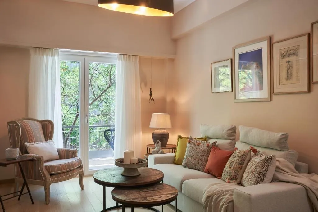 Image of Spirou Merkouri Handcrafted 2BD Home