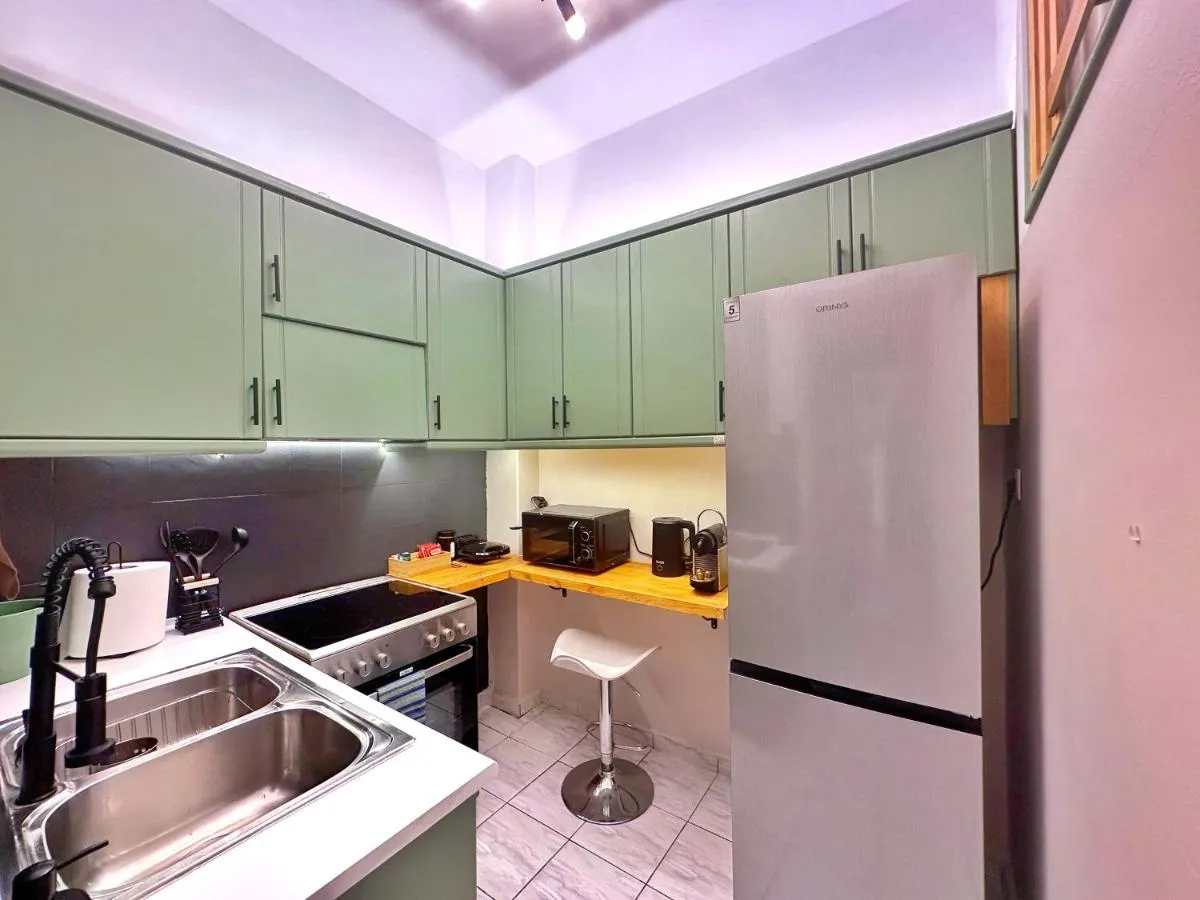 Image 4 of St Tomas Square Apartment