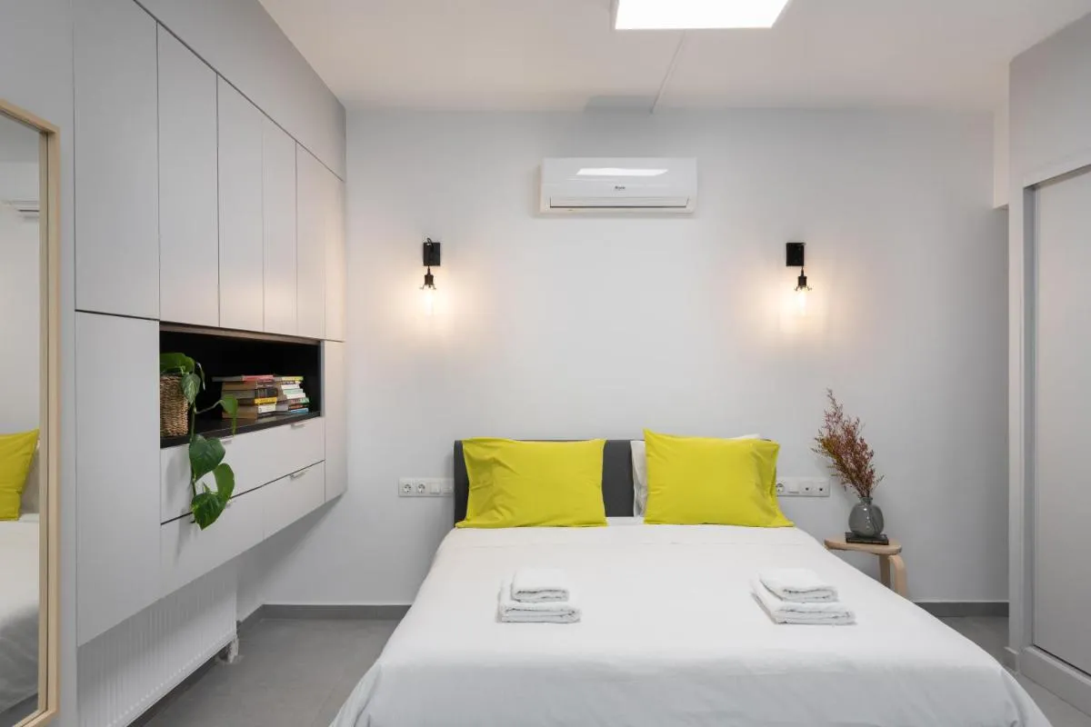Image 1 of Stylish Apt Downtown