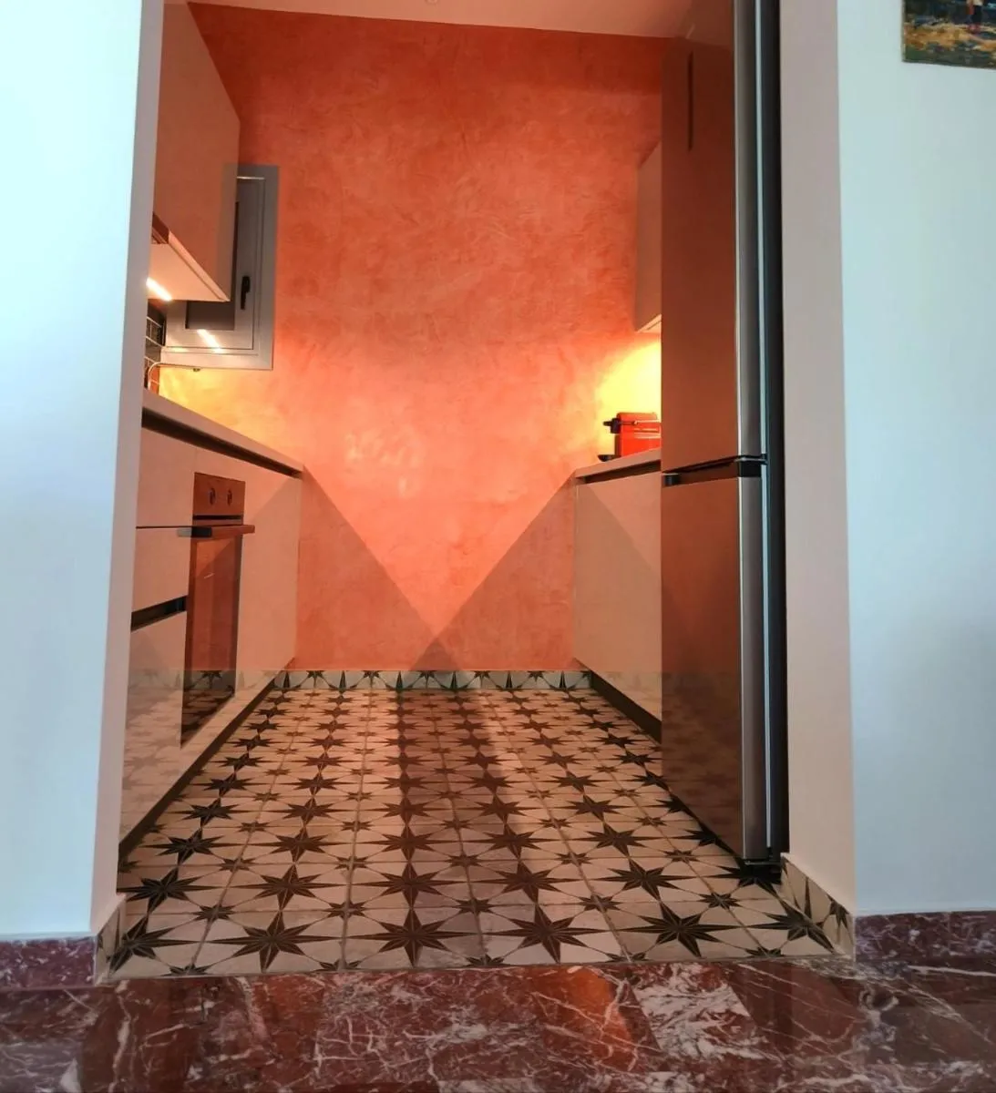 Image 3 of Stylish Artistic Flat with view, three min to metro
