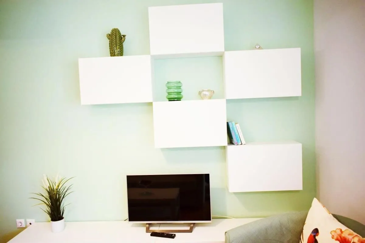 Image 5 of Stylish apt in the Historic heart of the city