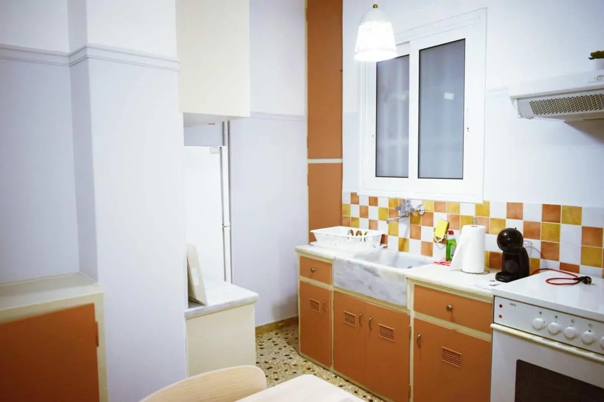 Image 6 of Stylish apt in the Historic heart of the city