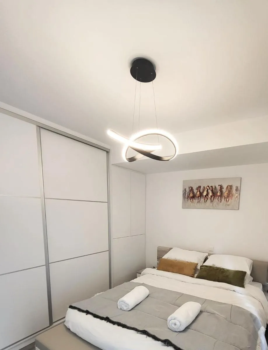 Image 5 of THE NEW Diamont of Athens