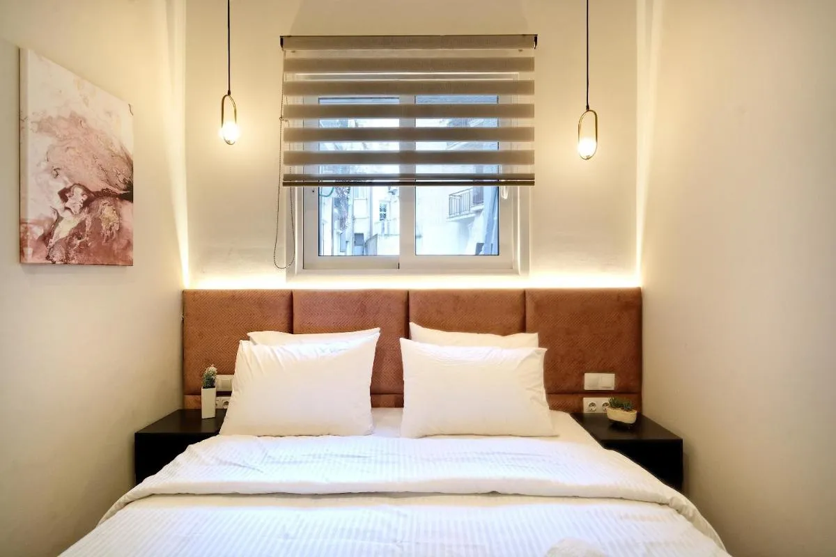 Image 5 of The Flirty Athens apartment