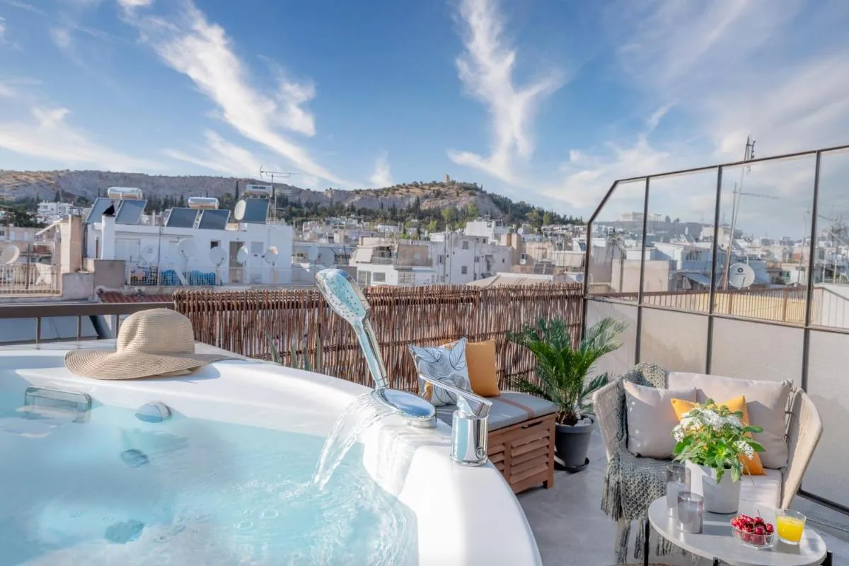 Image 1 of TopFloor Getaway Balcony&Hot tub+Acropolis view