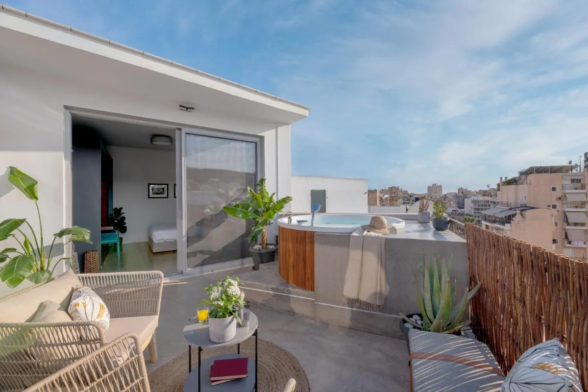 Image 4 of TopFloor Getaway Balcony&Hot tub+Acropolis view