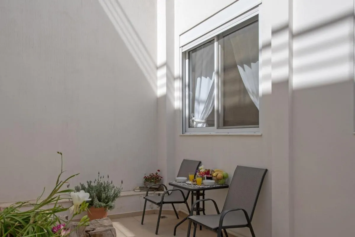 Image 2 of Townhouse in the Historical Centrer of Athens