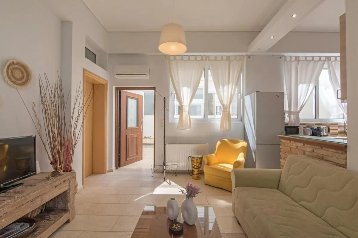 Image 6 of Townhouse in the Historical Centrer of Athens